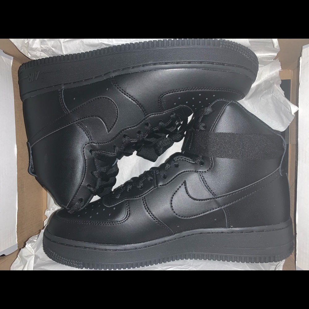 Men’s Air Force 1 size 8.5